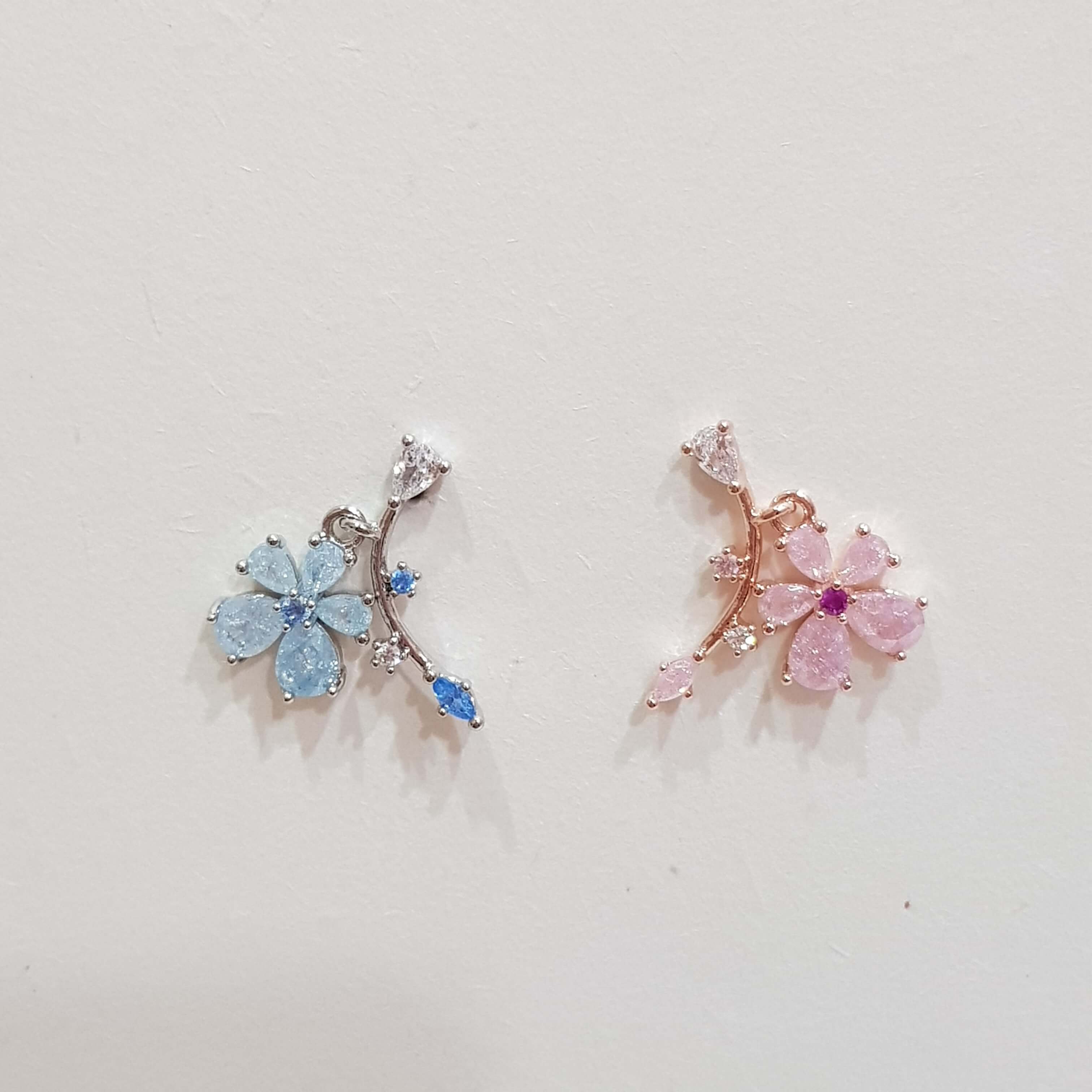 【E001】(925銀針耳環) 開花