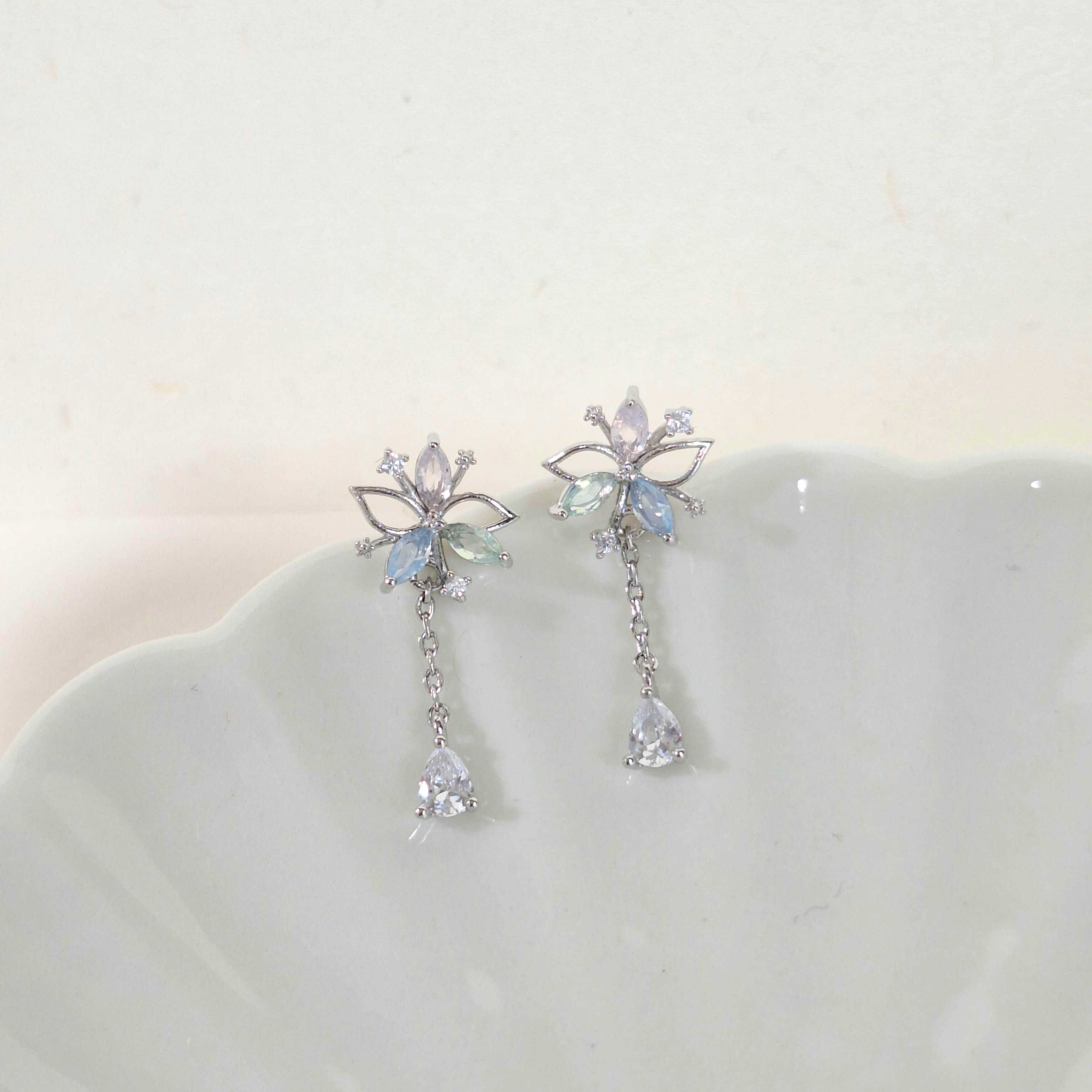 【E007】(925銀針耳環) 淚之花 2