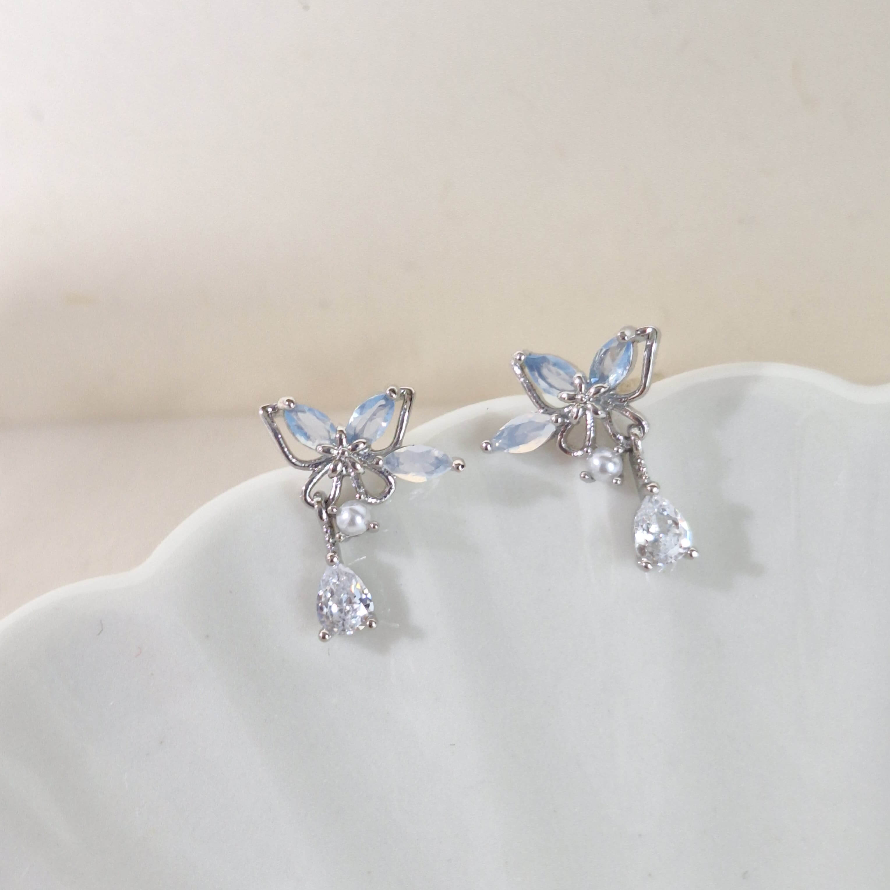 【E008】(925銀針耳環) 蝶之淚 2