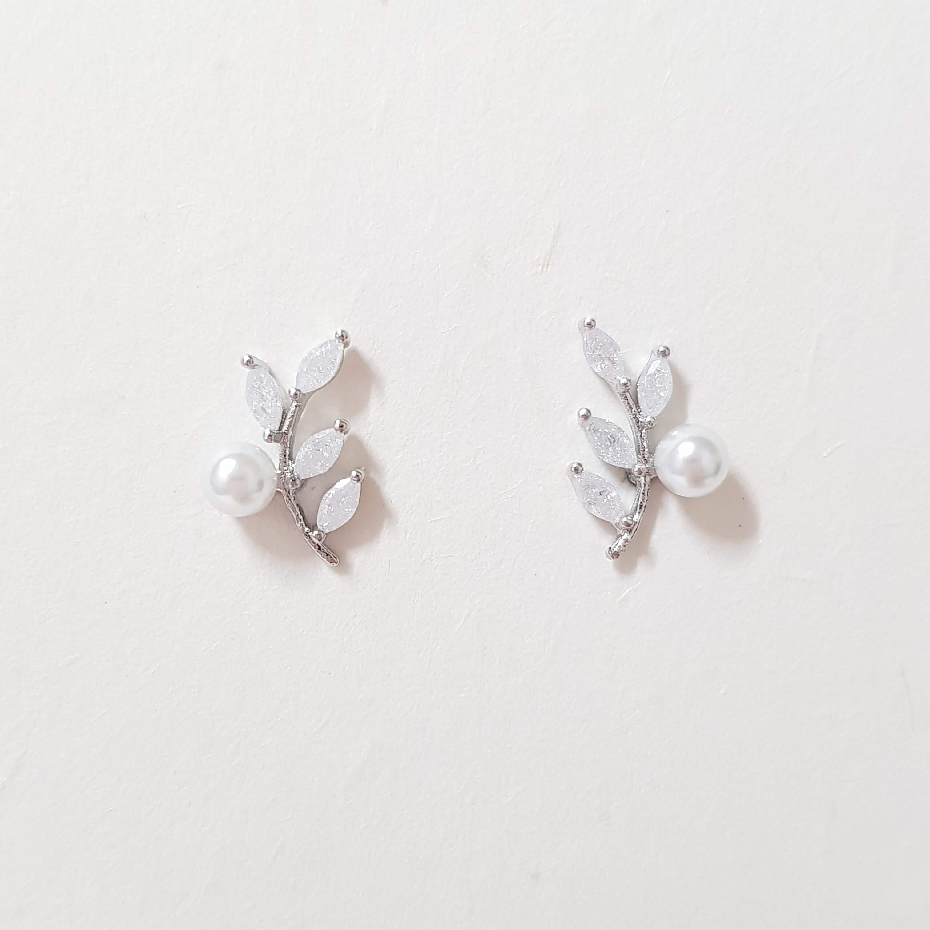 【J017】(925銀針耳環) 落淚 2