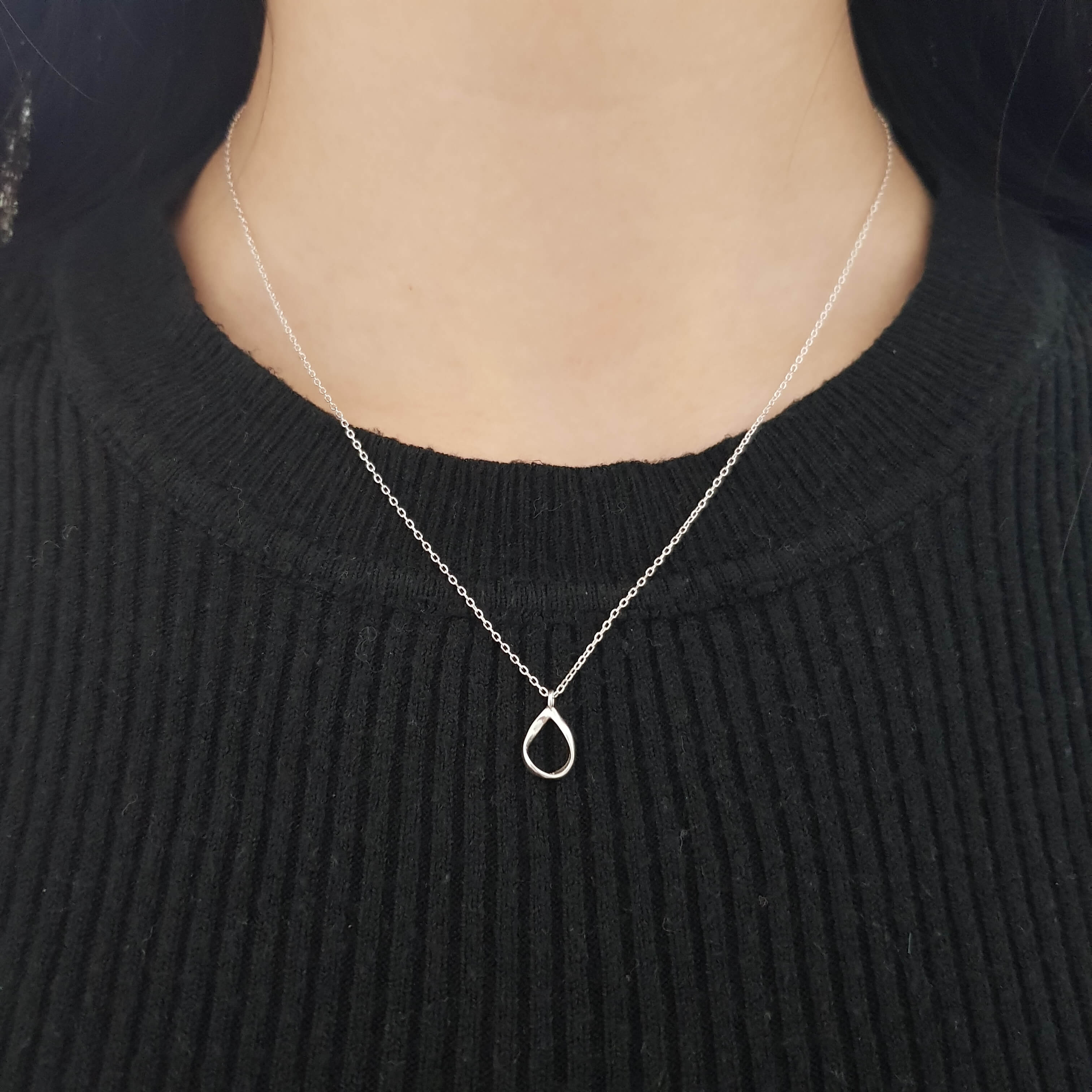 【T208】(925純銀項鍊) 眼淚線條鍊 3